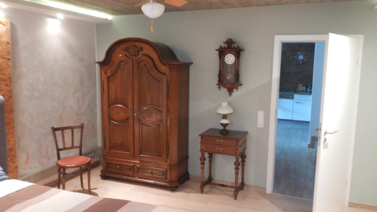 Frickenhausen  Ferienwohnung Burgblick Im Neuffener Tal Mit Sauna Und Wallbox מראה חיצוני תמונה