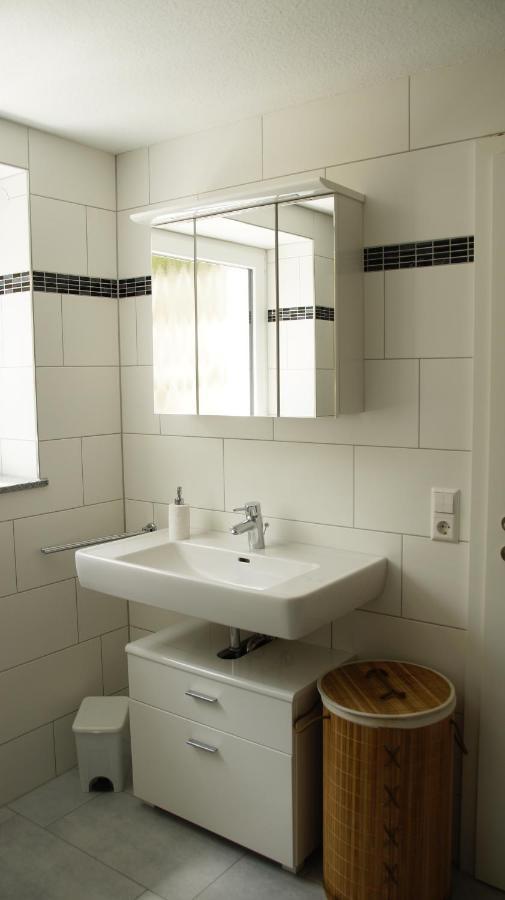 Frickenhausen  Ferienwohnung Burgblick Im Neuffener Tal Mit Sauna Und Wallbox מראה חיצוני תמונה