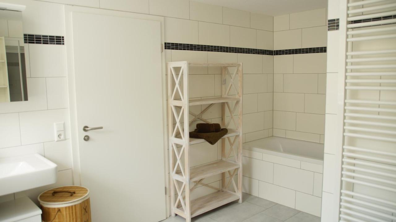 Frickenhausen  Ferienwohnung Burgblick Im Neuffener Tal Mit Sauna Und Wallbox מראה חיצוני תמונה