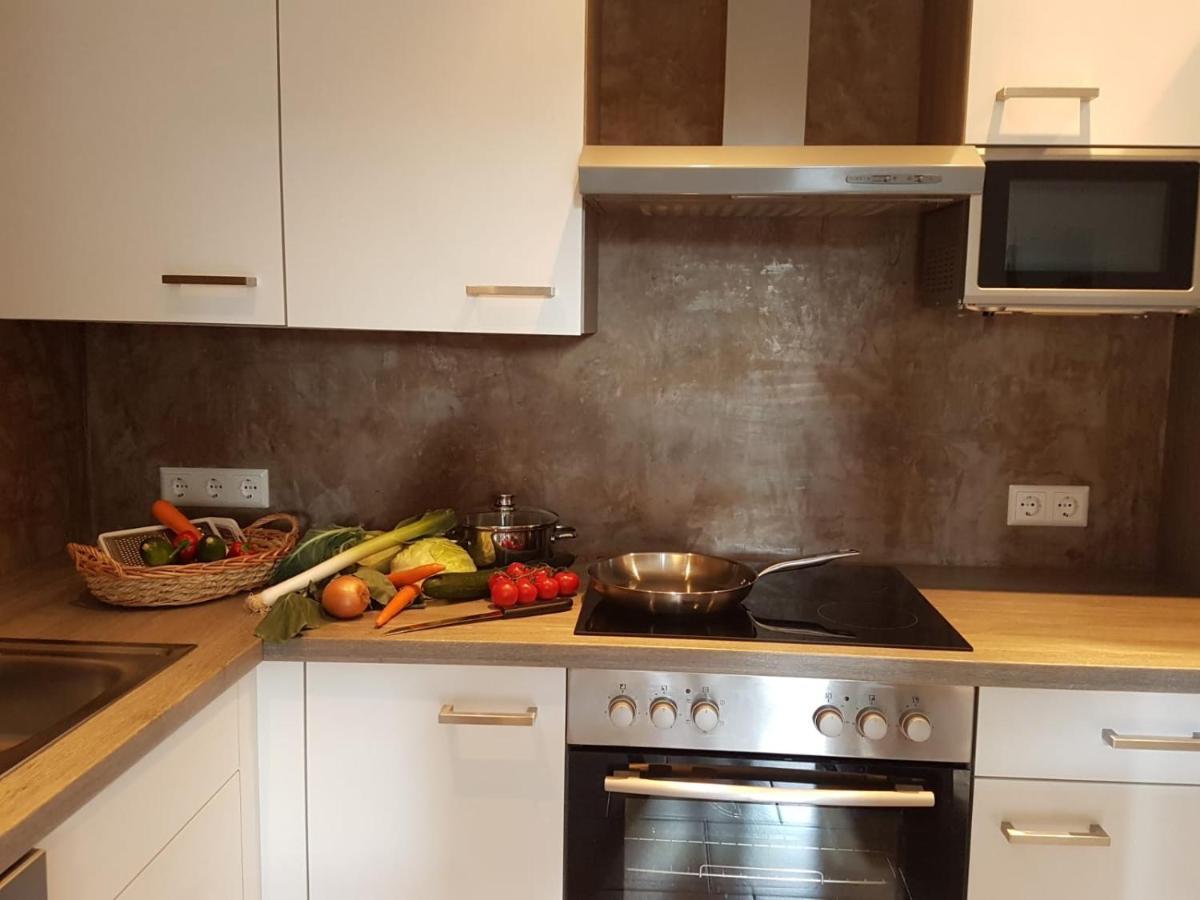 Frickenhausen  Ferienwohnung Burgblick Im Neuffener Tal Mit Sauna Und Wallbox מראה חיצוני תמונה