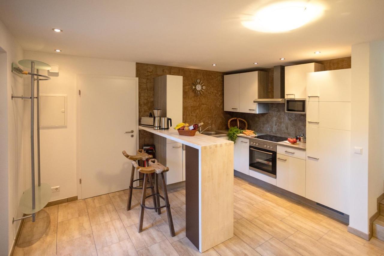 Frickenhausen  Ferienwohnung Burgblick Im Neuffener Tal Mit Sauna Und Wallbox מראה חיצוני תמונה
