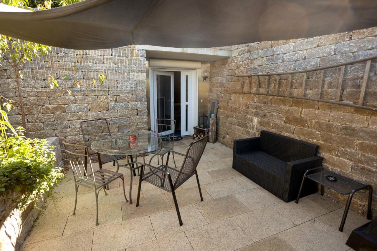 Frickenhausen  Ferienwohnung Burgblick Im Neuffener Tal Mit Sauna Und Wallbox מראה חיצוני תמונה