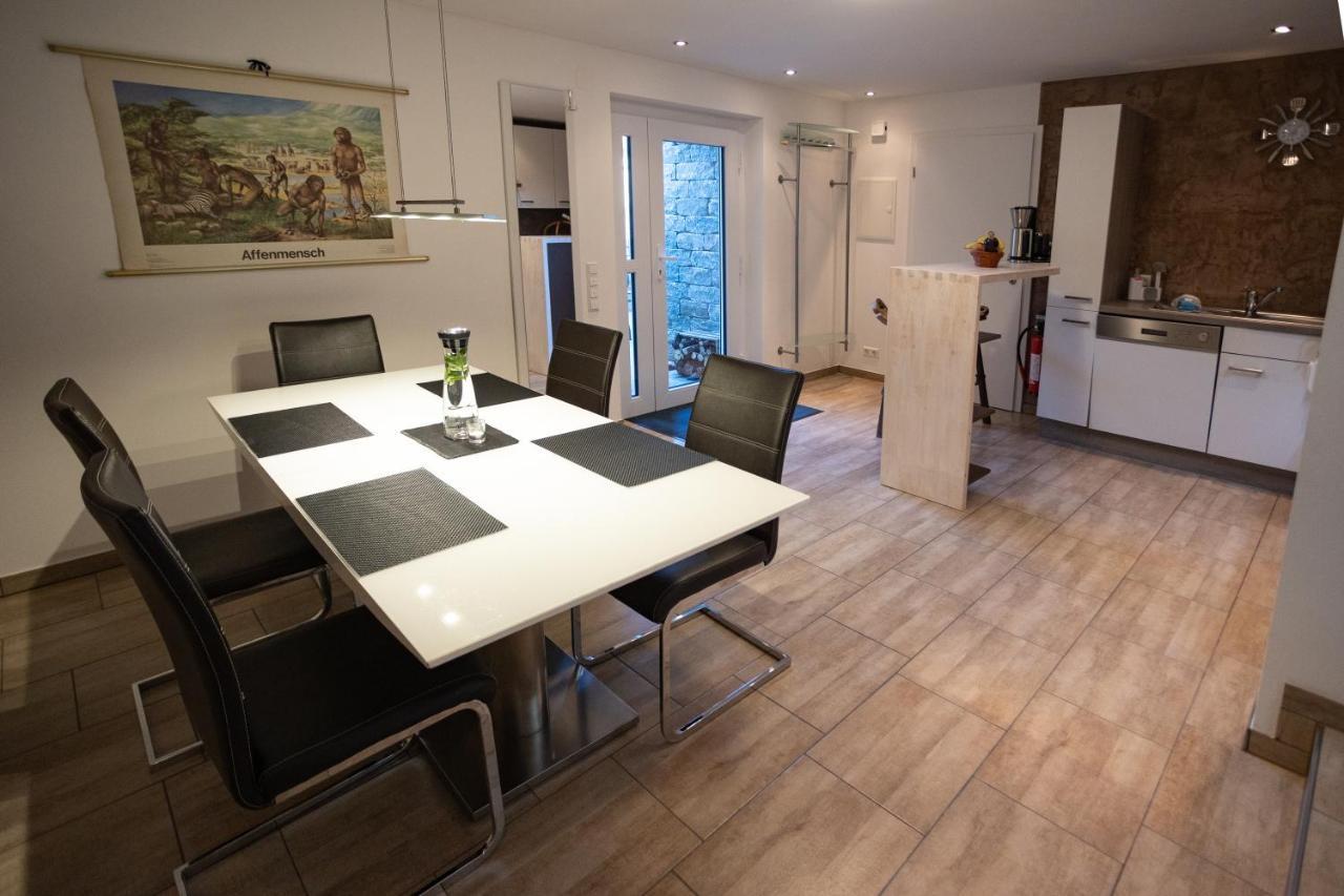 Frickenhausen  Ferienwohnung Burgblick Im Neuffener Tal Mit Sauna Und Wallbox מראה חיצוני תמונה